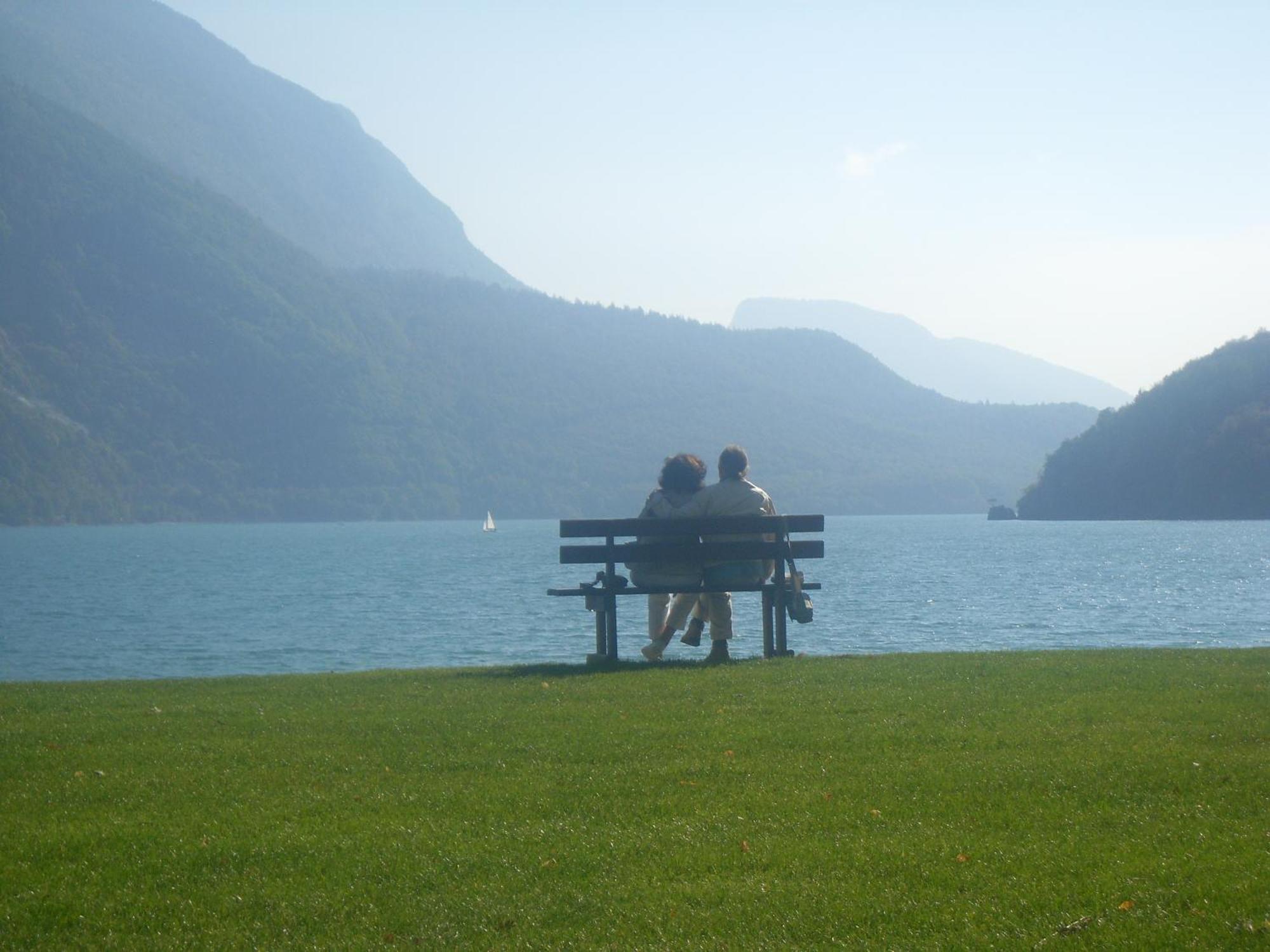 Garni Lago Alpino Molveno Bagian luar foto